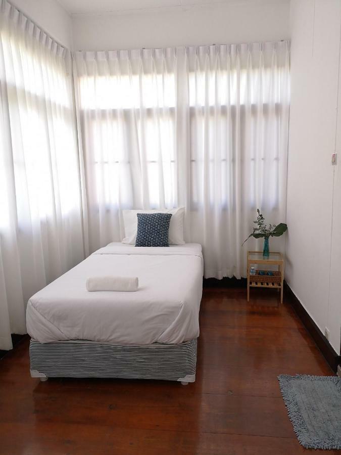 לינה וארוחת בוקר צ'יאנג מאי Cozy By Funwahn מראה חיצוני תמונה